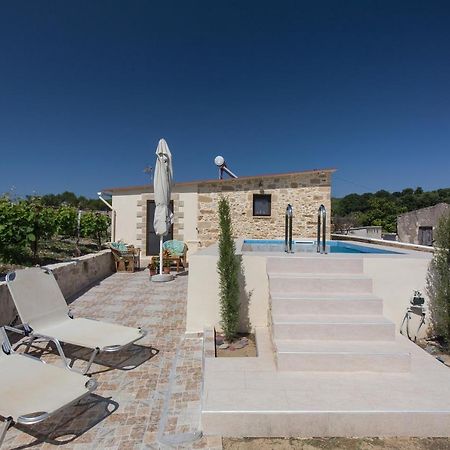 Villa Margarita's farm, private pool Maláthiros Esterno foto