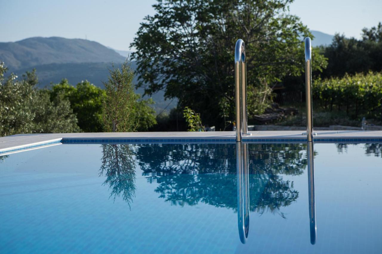 Villa Margarita's farm, private pool Maláthiros Esterno foto